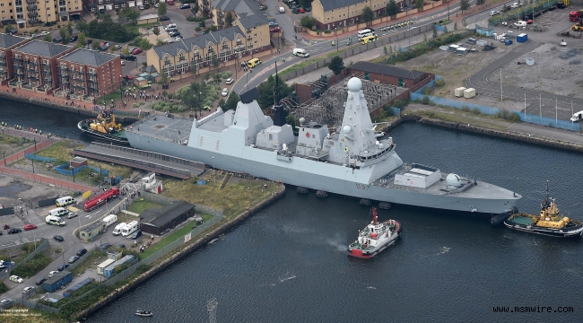 Kraliyet Donanması'nın yeni savaş gemisi HMS Duncan körfezde: İngiltere 